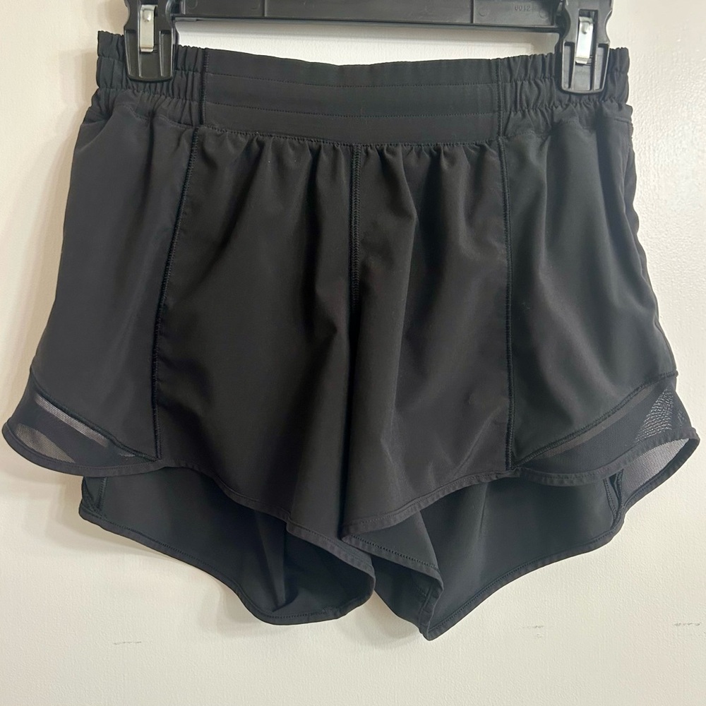 Lululemon Women's Hotty Hot Low Rise Shorts